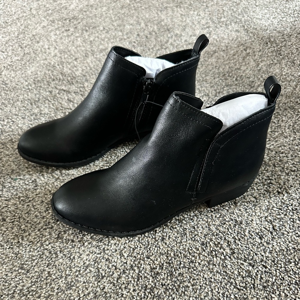 Sun + Stone Womens Cadee Faux Leather Zipper Ankle Boots - Size 6.5 - New In Box